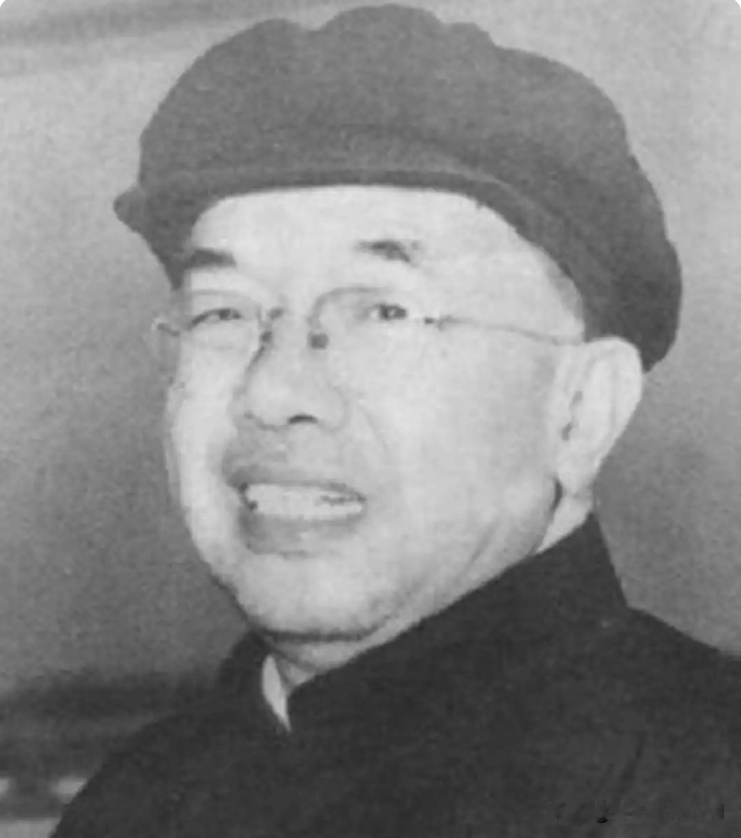 他被誉为“救火书记”。56岁任山东省委第一书记，主政期间，实地摸清真实灾情，破除