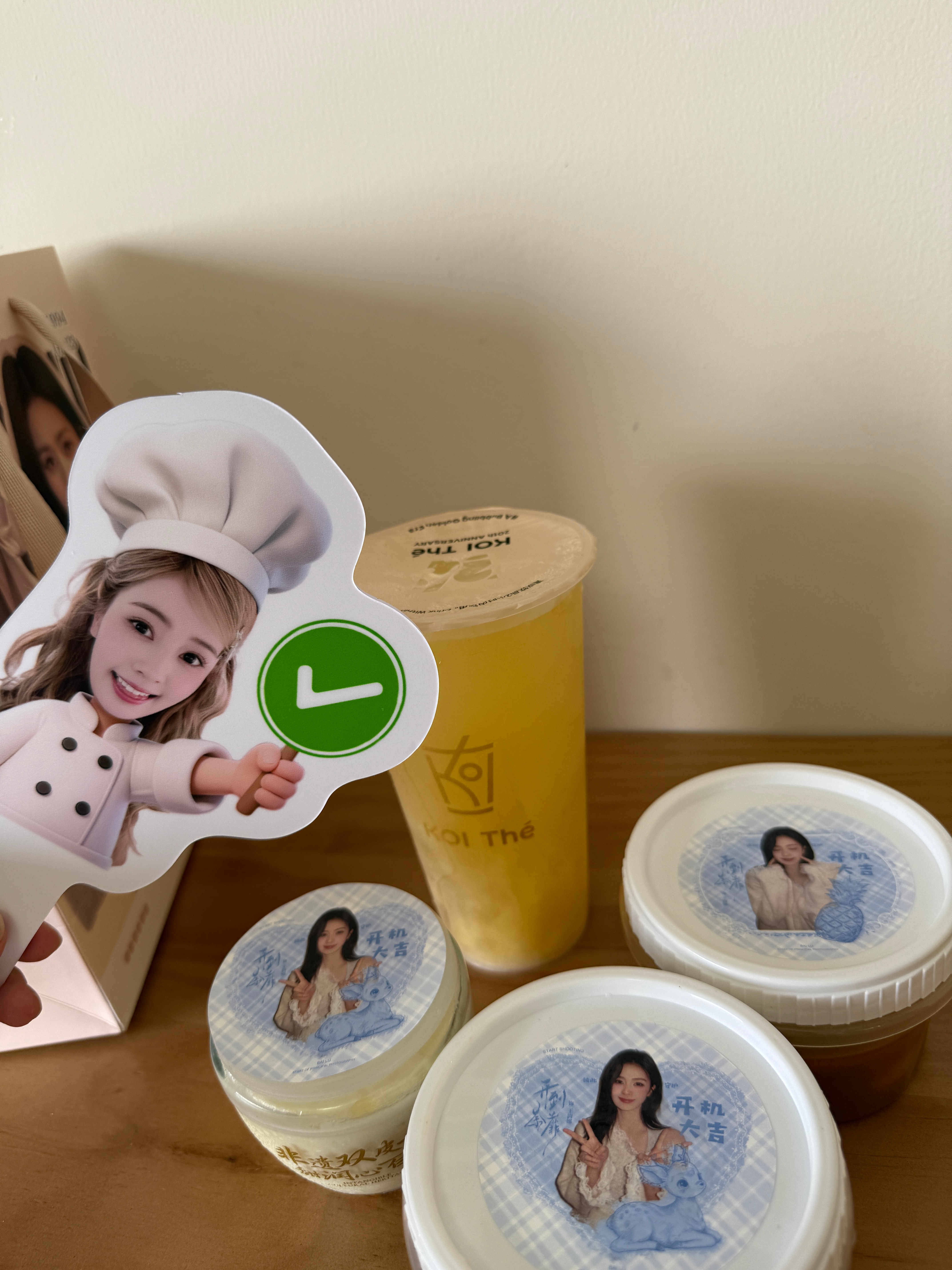 居然已经开机这么久了 还有不到一个月就杀青了 好想有头有尾的 但是时间好难协调[