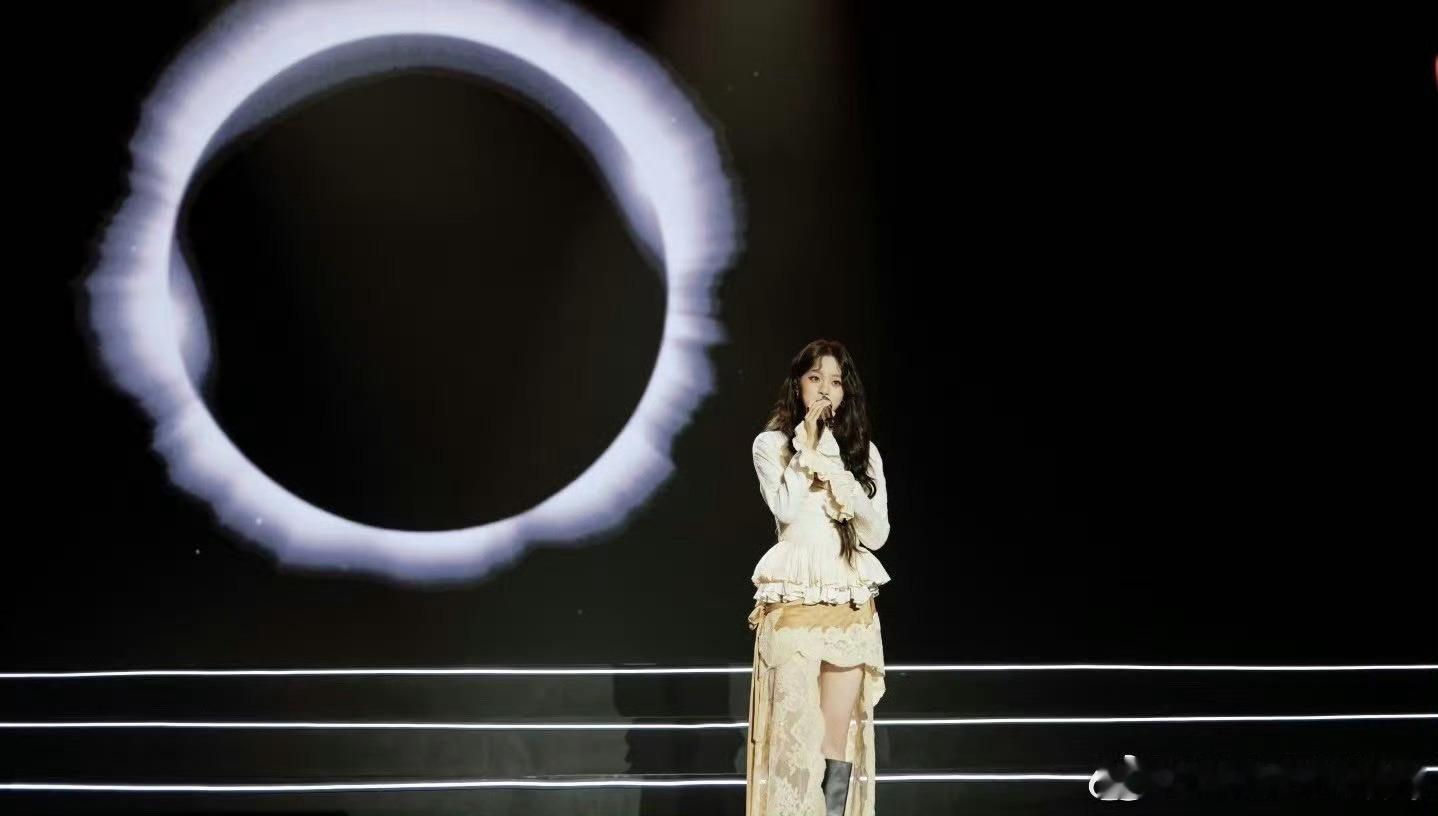  欧阳娜娜我认真搞音乐的女儿回来了 没想到欧阳娜娜唱歌这么有感觉！《暮色森林》舞