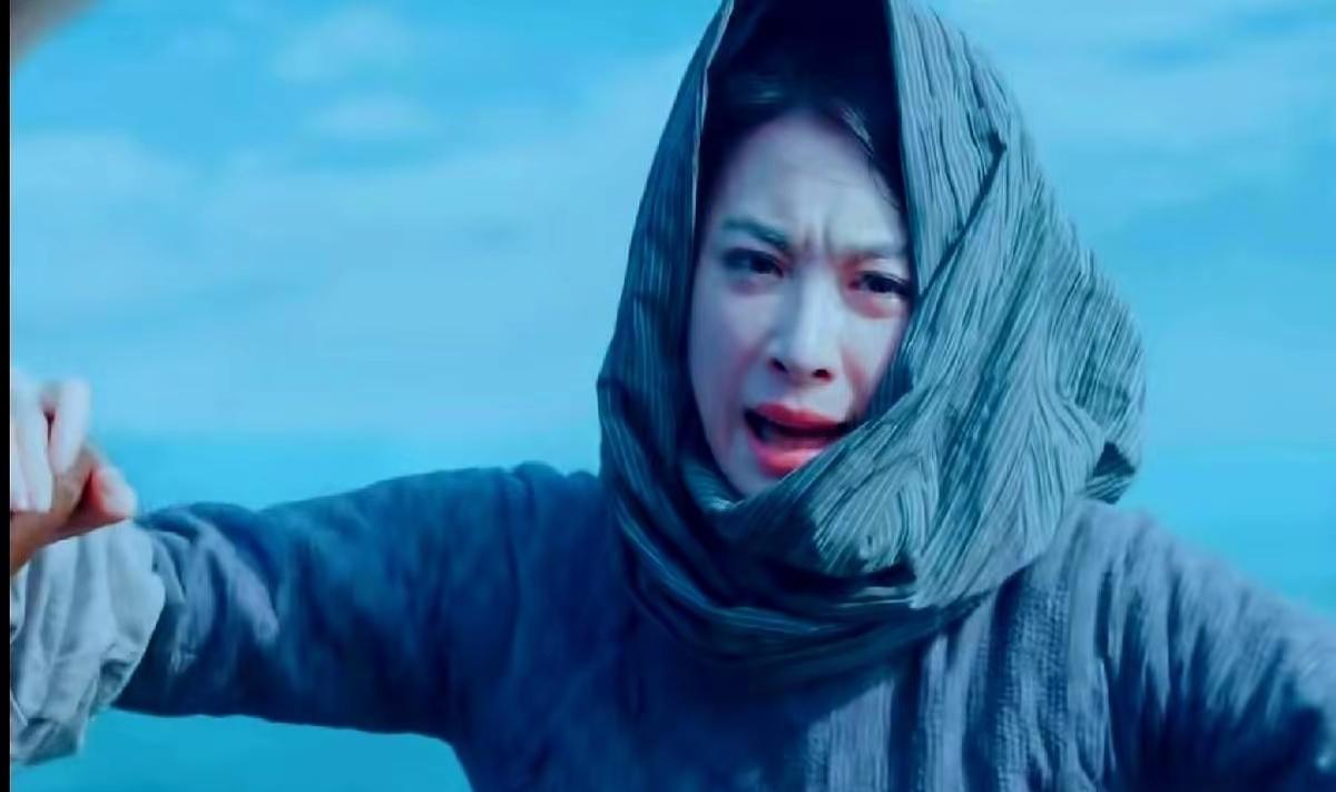 黎晴在病床上轻轻吐出“我叫林晴”时，谁能想到这三个字重得像座山？
 
从台岛硝烟