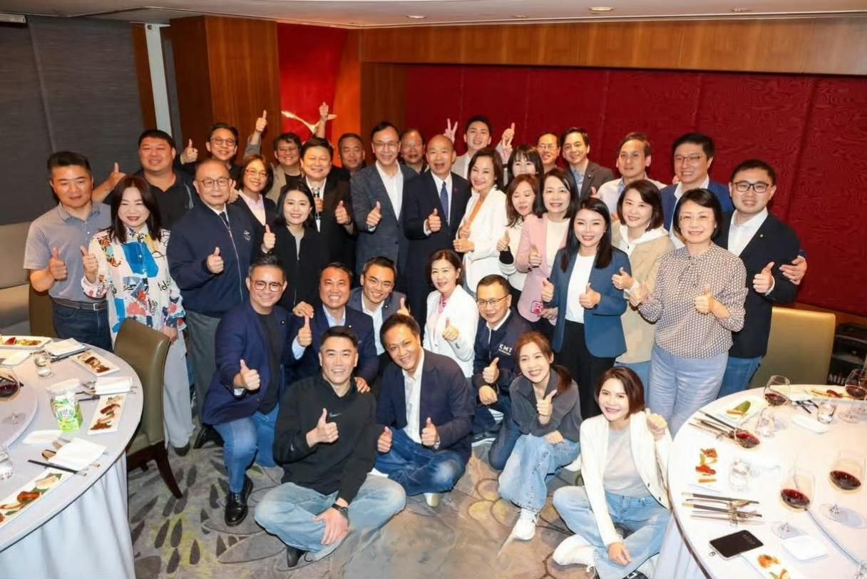 国民党立委聚餐庆祝蔡正元入狱
对于一个因侵贪党产而被判入狱服刑的人，国民党里有头