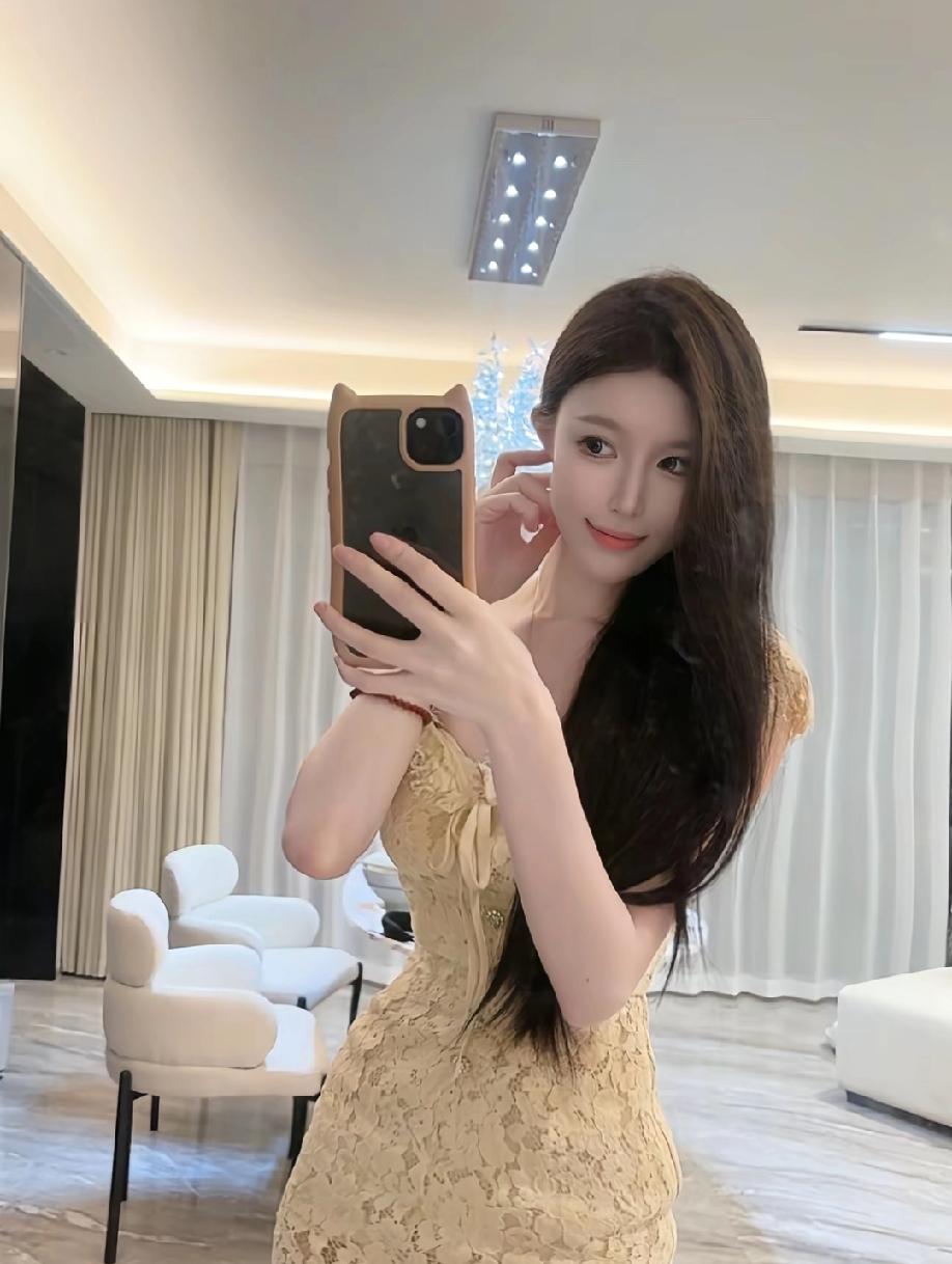 颜值高身材好，会穿搭，会搭配香水，甜甜美美的温柔女生会过分吸引众人哟女人最耐看的