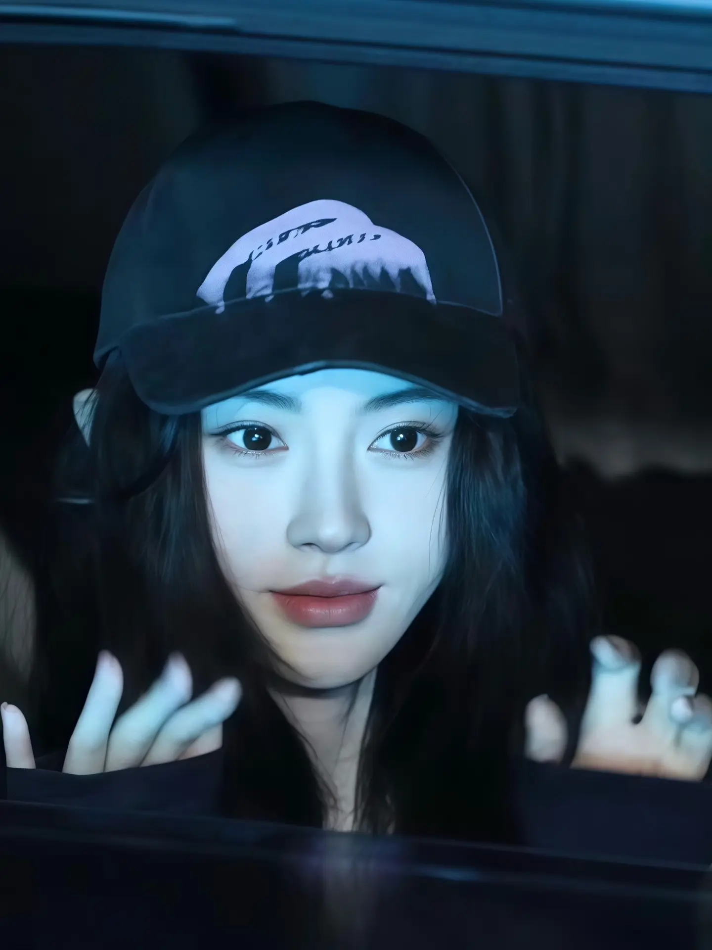 姐姐下班啦。