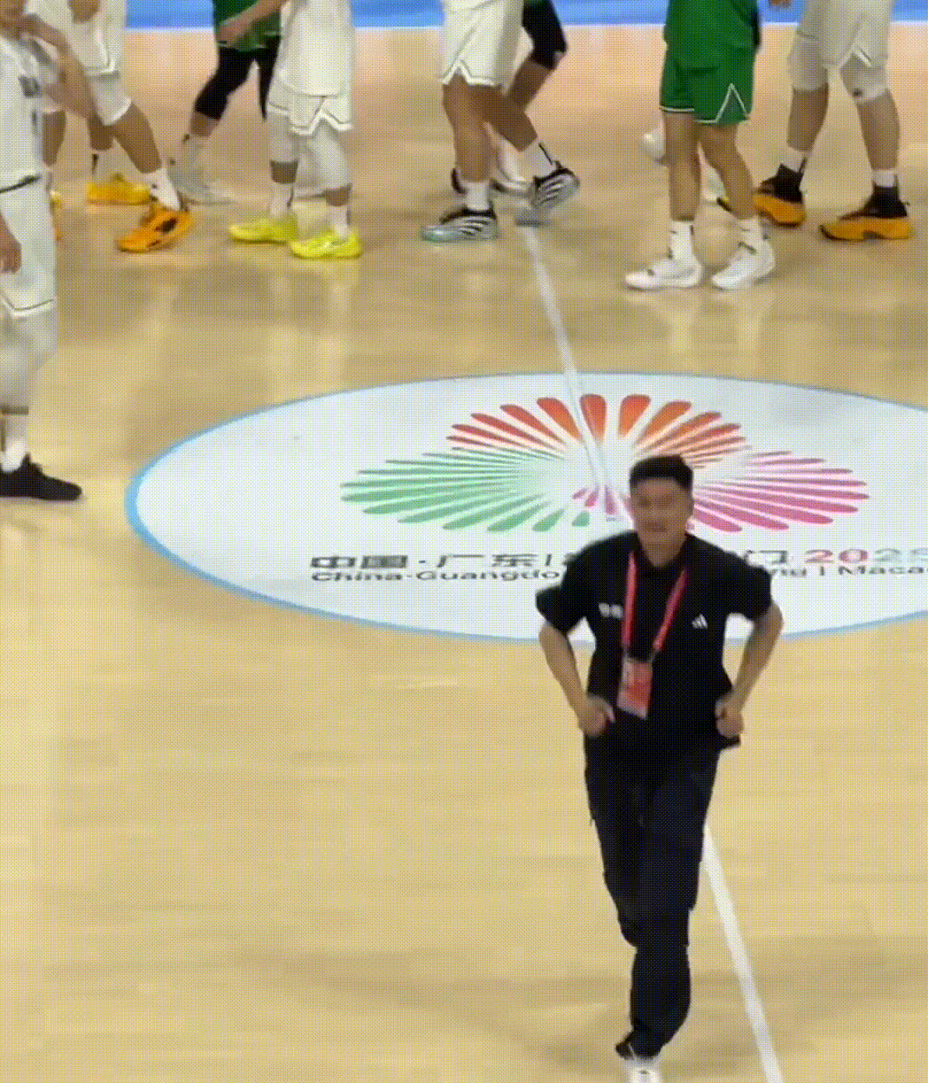 杜导：死腿跑快一点啊啊！