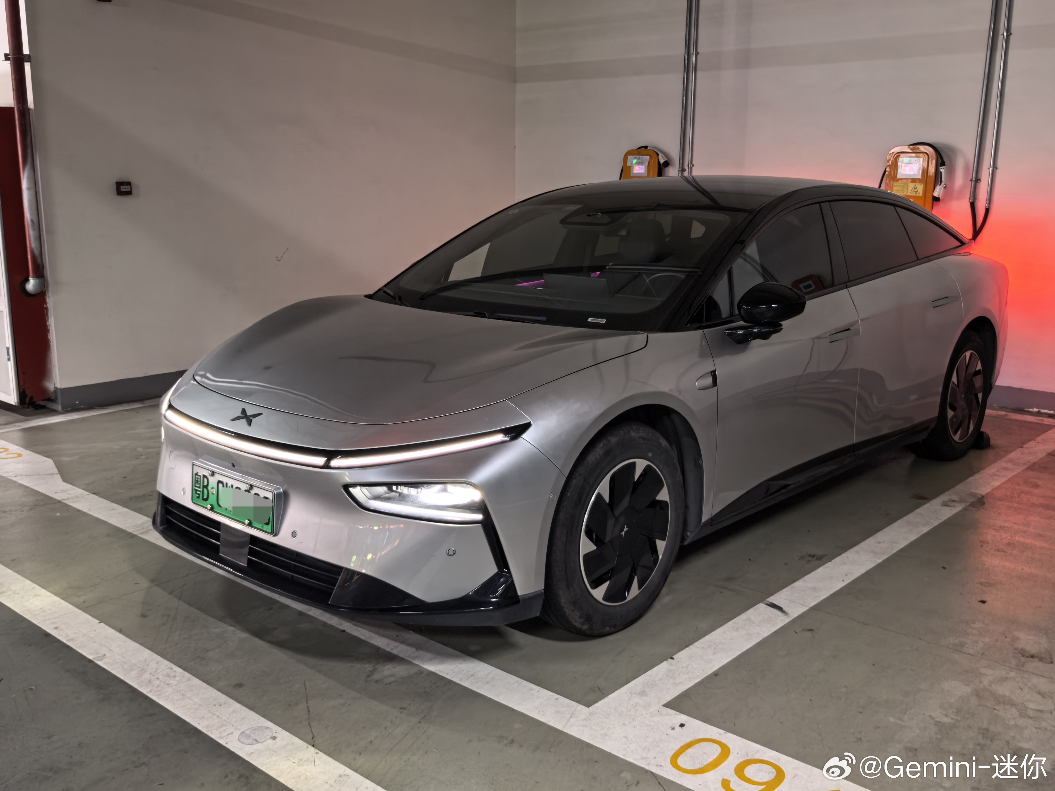 开完小鹏P7+，我更是觉得不应该为智驾付费一台18万多的车，拥有城区/高快辅助驾