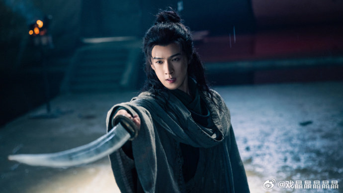 宇文玥在湖里呆了九年捞上来的是诸葛玥，不是宇文玥了 