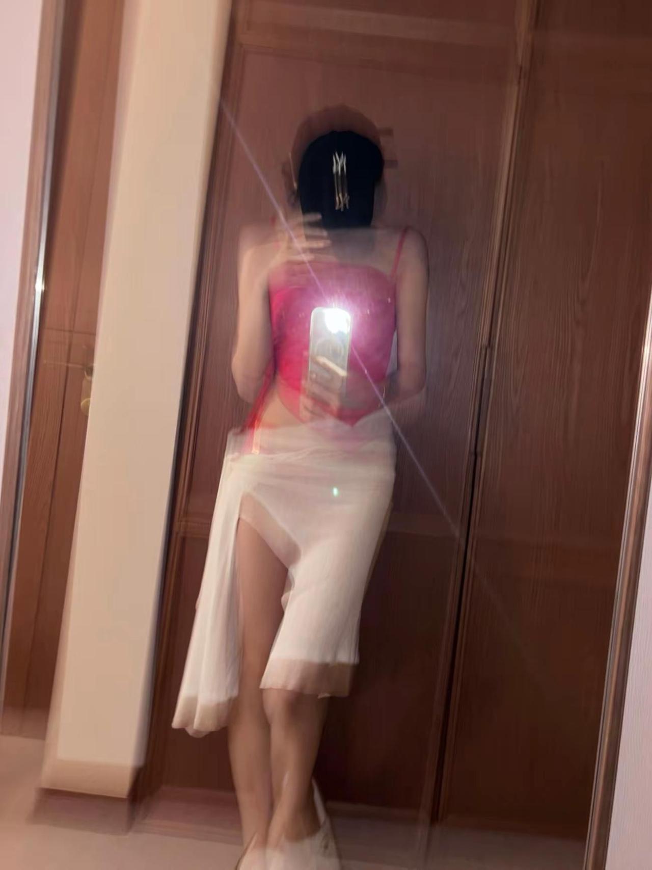 HK💋🤍。李彩演 LEECHAEYEON 香港  星动营业中