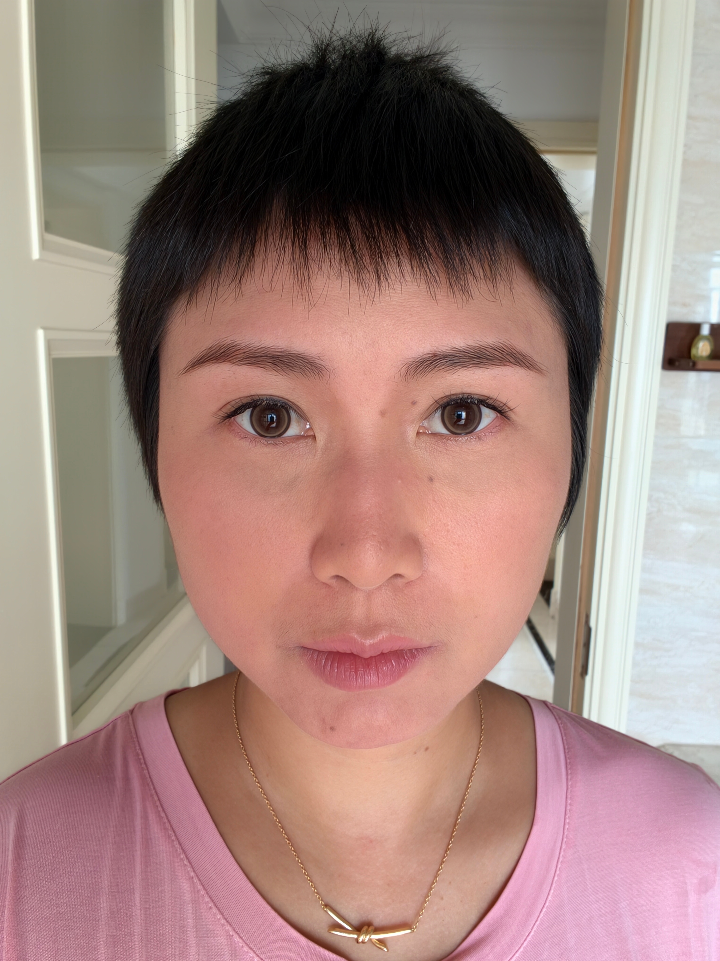 不贴下睫毛看不惯了，贴上！ ​​​