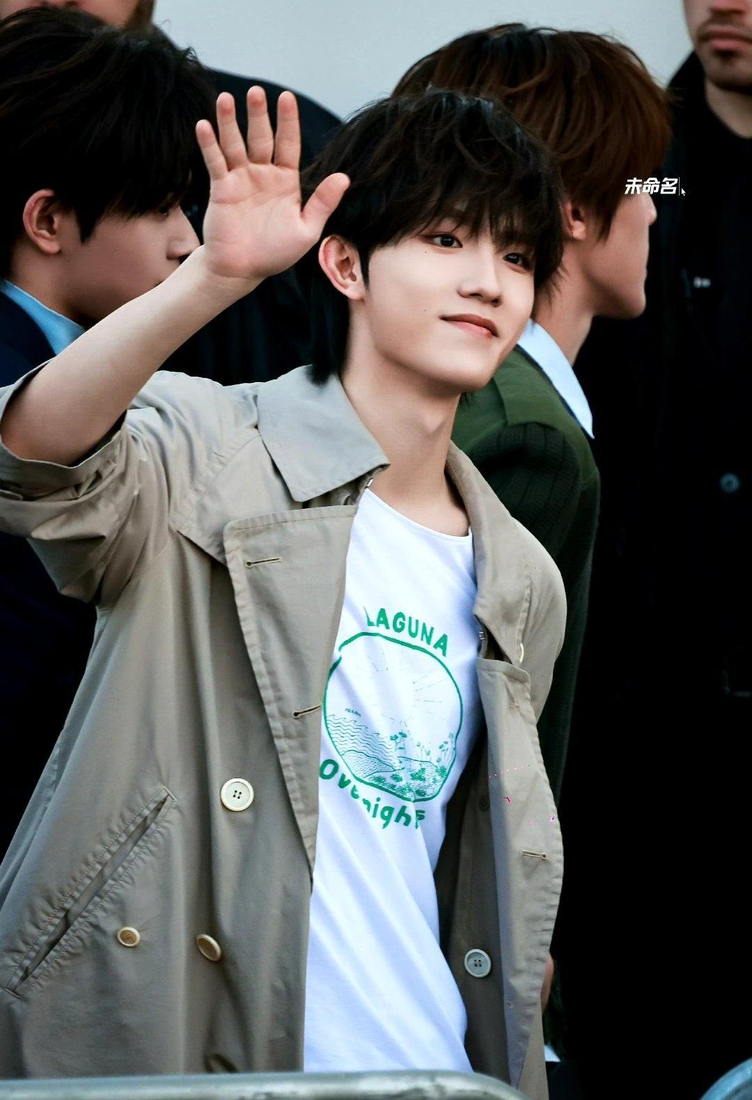 苏新皓苏新皓Prada苏新皓Prada米兰时装周苏新皓 新生代顶流 

世俗的恶