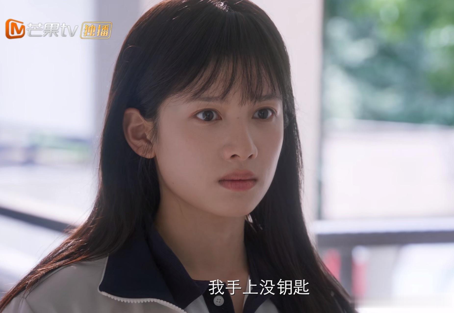 宋威龙和张婧仪都是素颜演的野狗骨头吧 