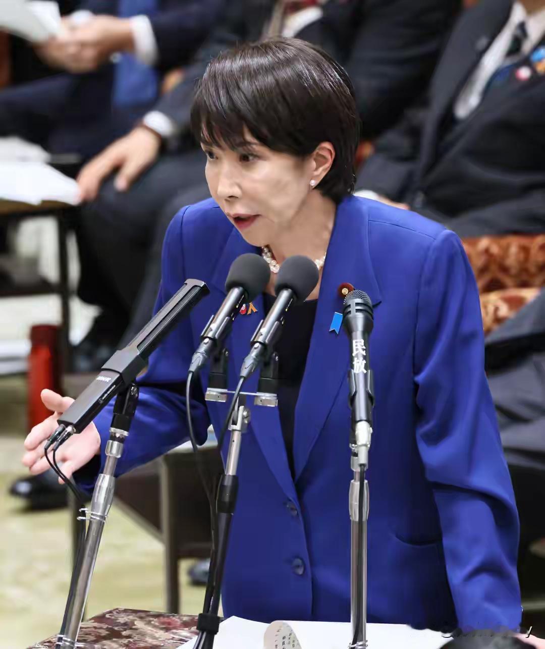 美国静观高市，围堵中方阴谋浮现，日本补位一岛链