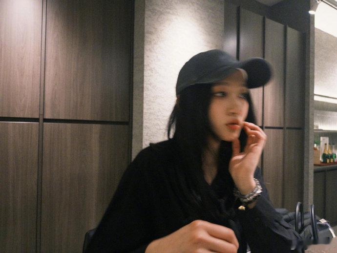 关晓彤库存六宫格 关晓彤库存六宫格，来交换一下库存吧 