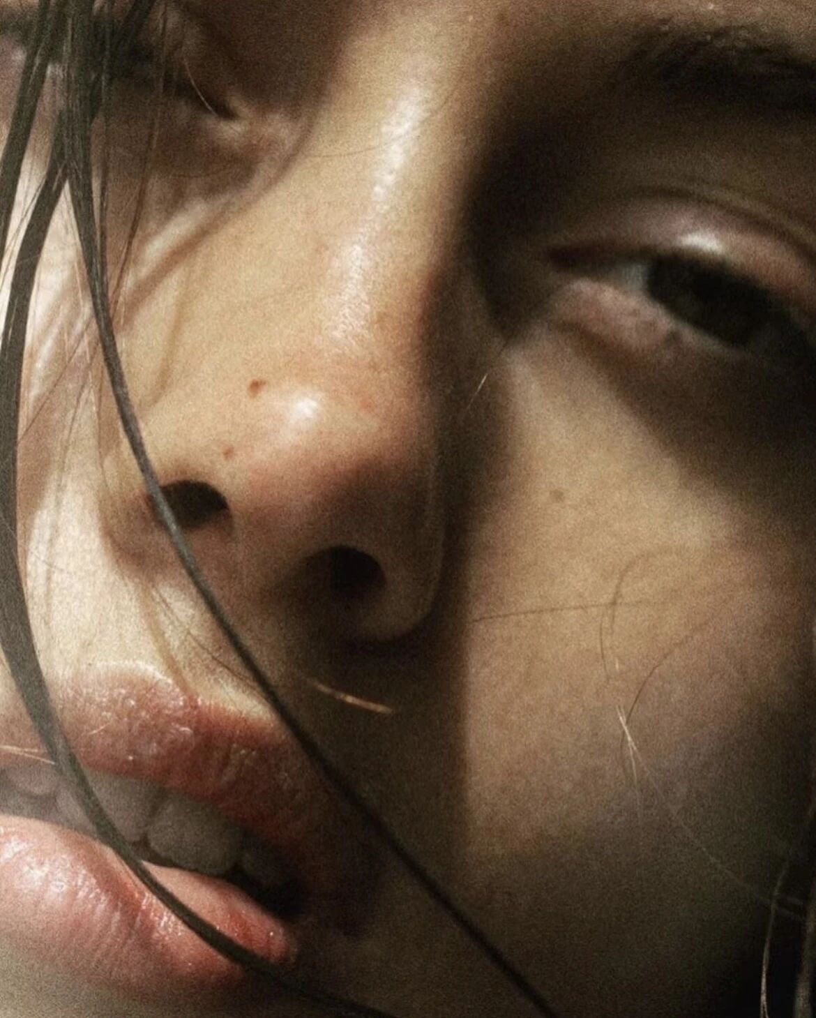 一个人情商高到可怕的细节：1、请人喝 5r矿泉水胜过请人吃50r快餐，买38r网