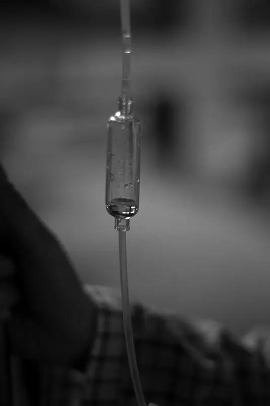 7人火锅店用餐后上吐下泻，2月20日，有网友在社交平台称：11人在广西防城港嘉乐