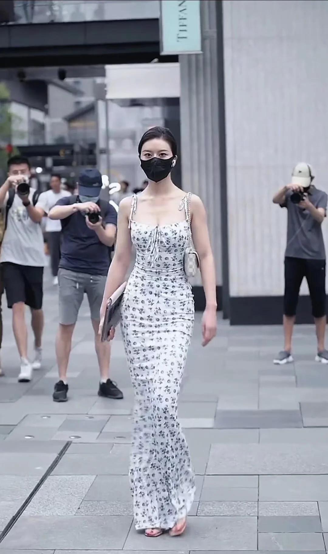 梦想总是遥不可及，是不是应该放弃。