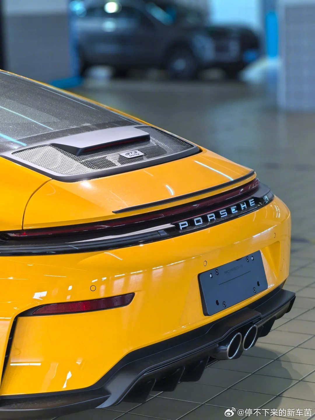 保时捷911 GT3 Signal yellow，真的很亮眼 