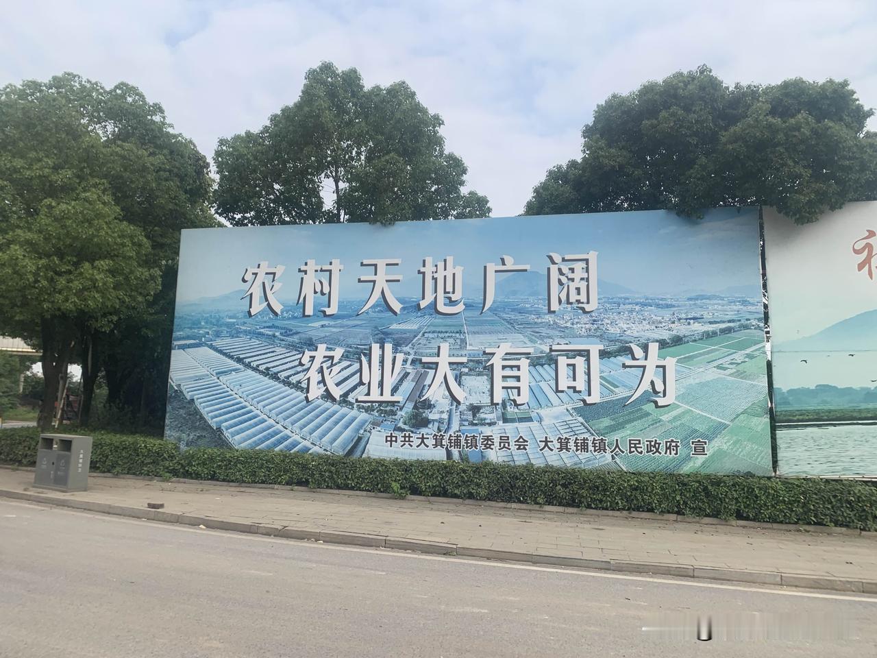 很多人说AI智能是风口，跟着就能发财。我不这么认为。

在我看来，AI只是一个好