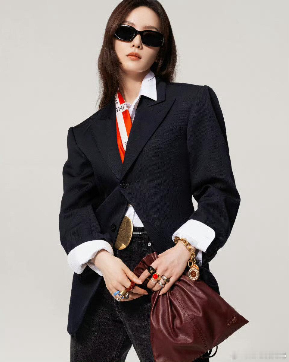 刘诗诗出镜CELINE 新年广告 第二轮全球硬广来了！刘诗诗好霸气！下家下 