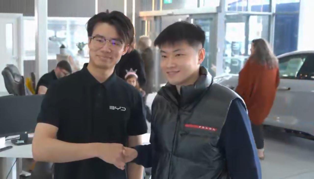 仔细看赵心童的履历，再对比比亚迪的发展历程，你会发现比亚迪找品牌冠军形象代言人简