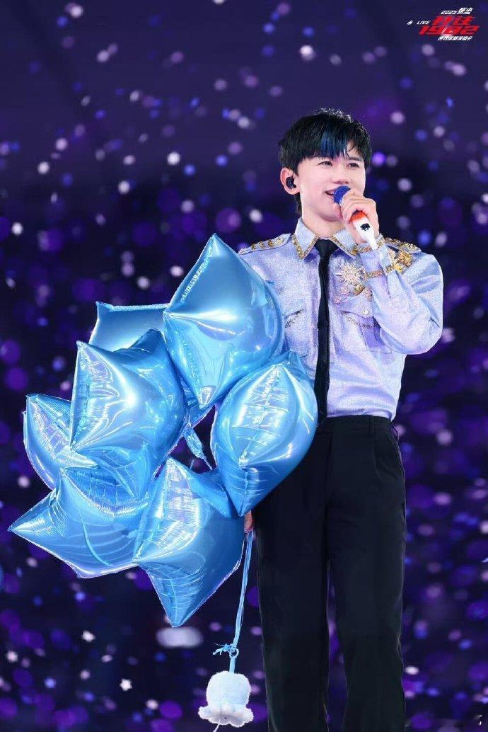 张杰张杰鸟巢演唱会审批通过重磅好消息！张杰鸟巢演唱会审批通过，激动到想立刻冲去北