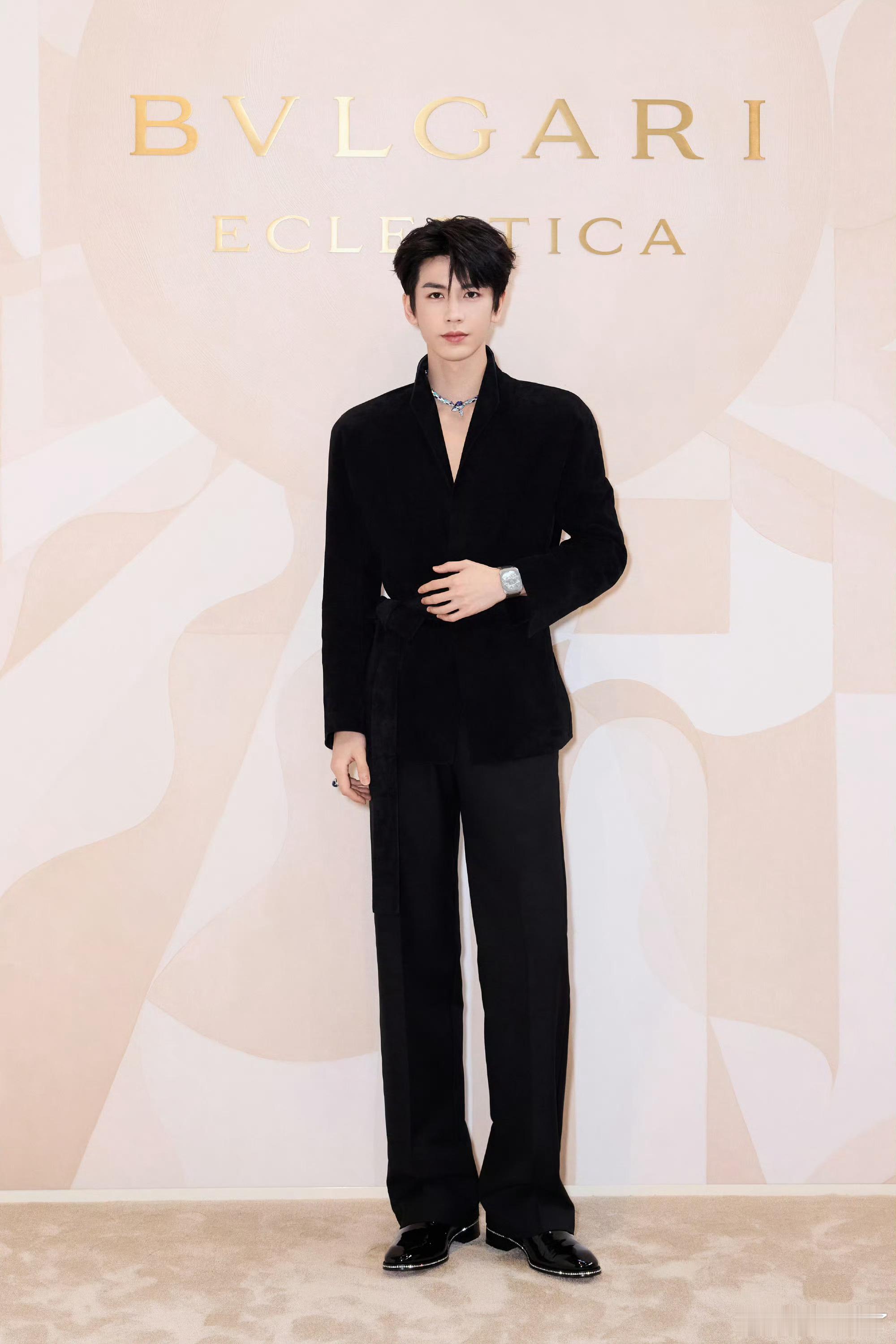 宝格丽高珠晚宴上的男明星吴磊 张凌赫谁更帅？ ​​​