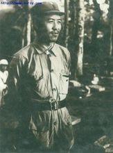 他是我党最大抗日根据地创始人，位高权重，建国后却只是一小处长。这个人是谁？