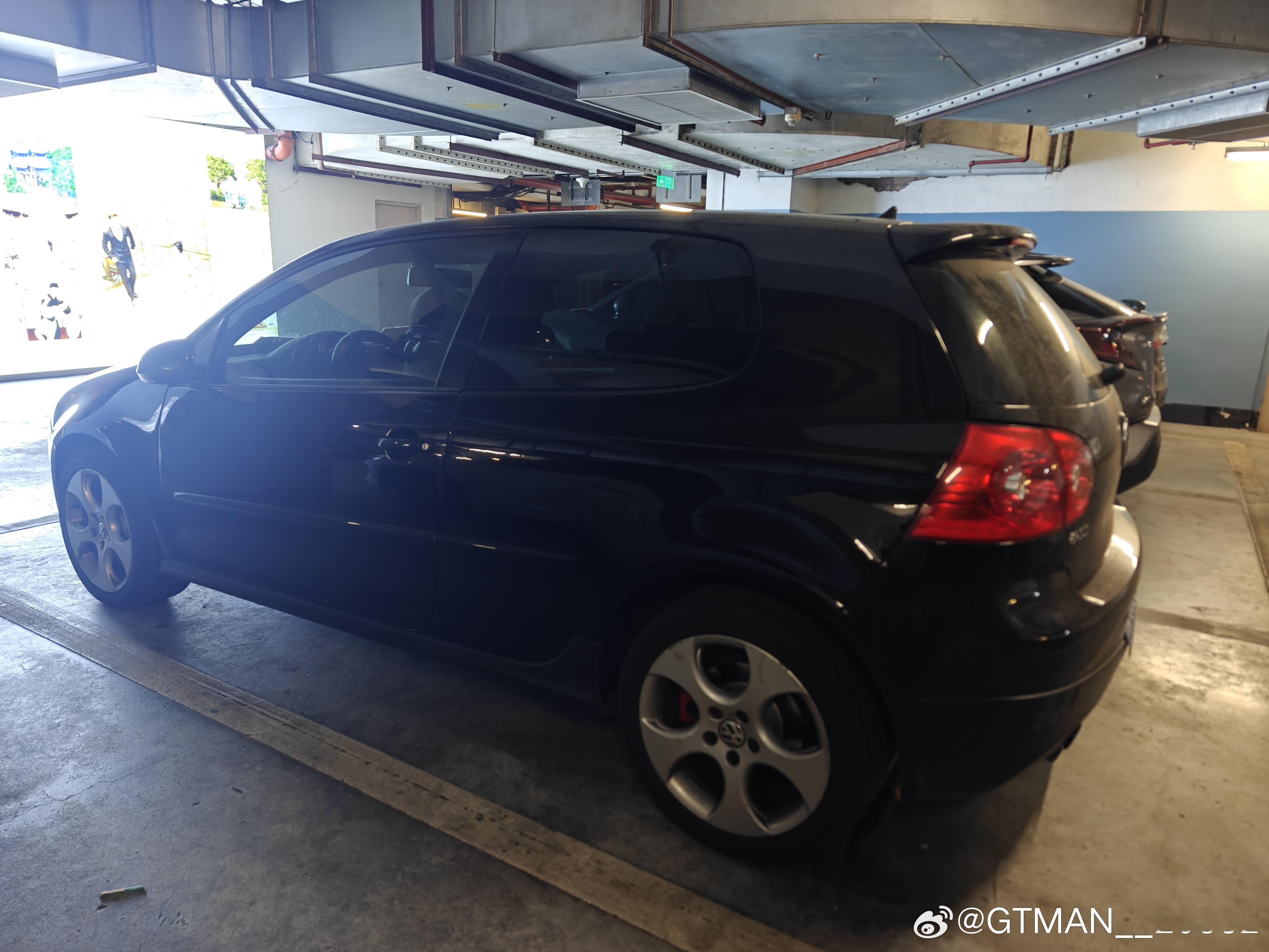 这地库有点东西，我人生的第一台车，我的也是两门不过是手动。 