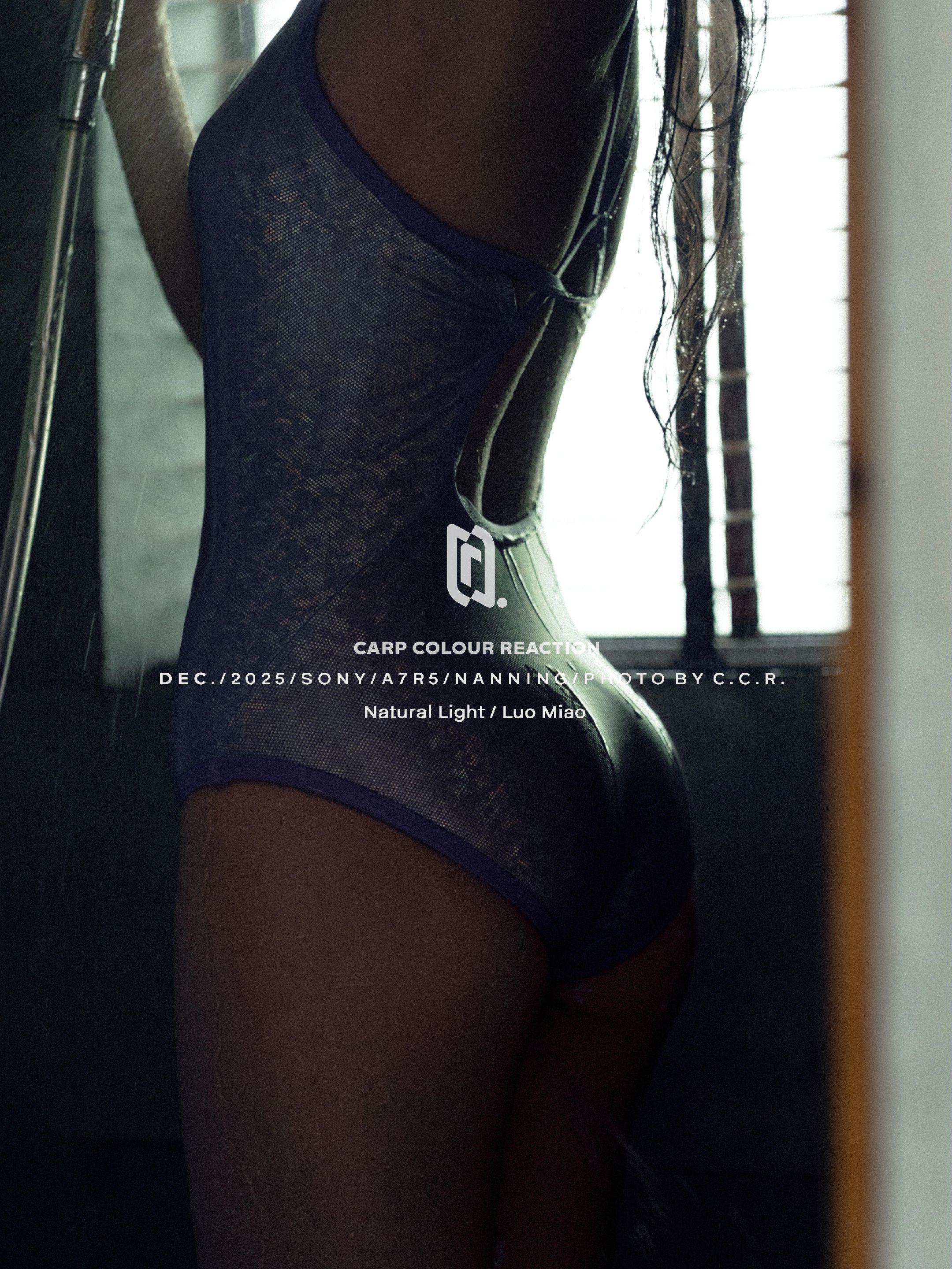 一盏『灯』拍出电影感照片！这里所谓的一个『灯』不是指真的去打一个闪光灯...