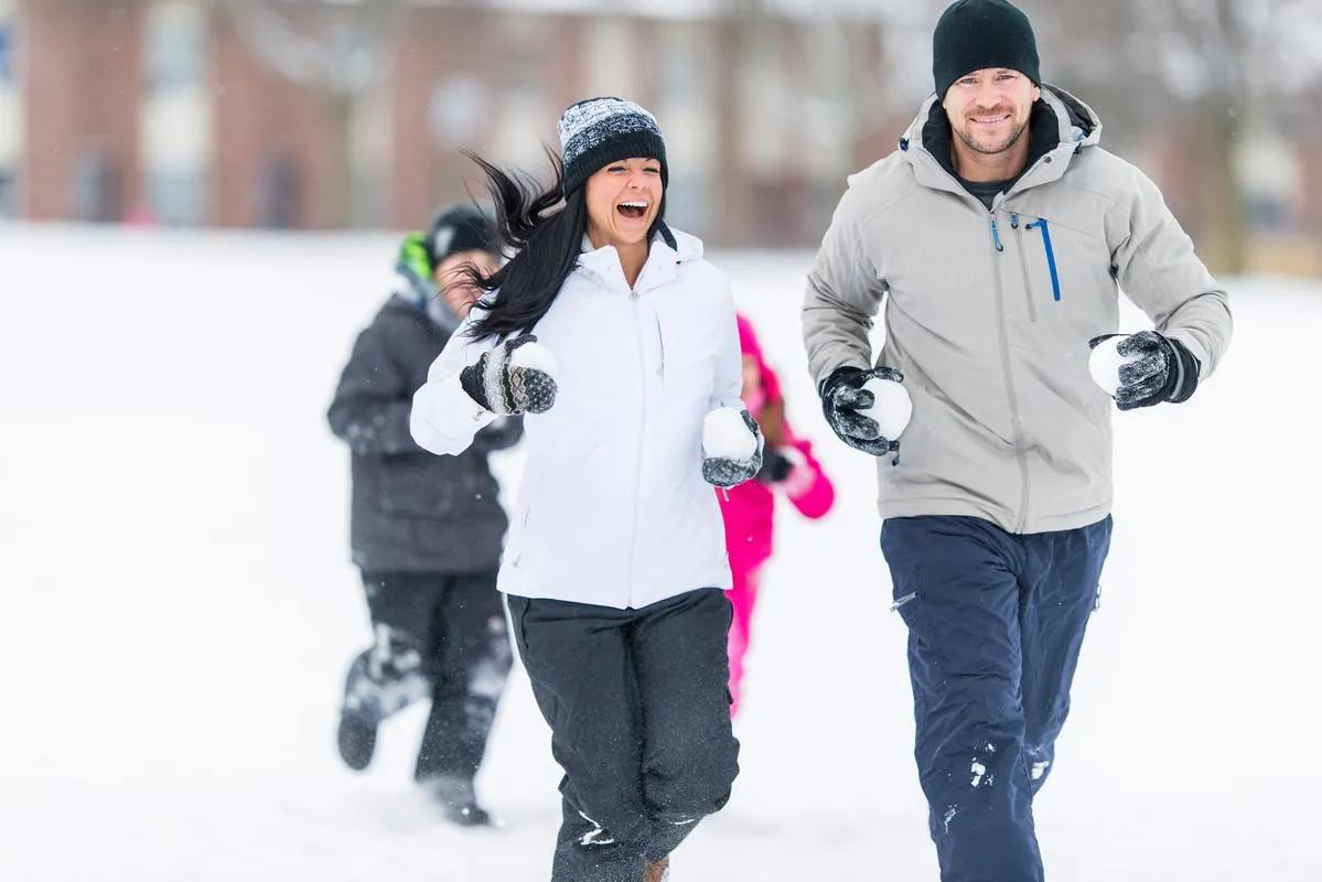 冬天其实是减肥的黄金期，比夏天减肥还更有优势，减肥的核心永远是消耗的热量比吃进去