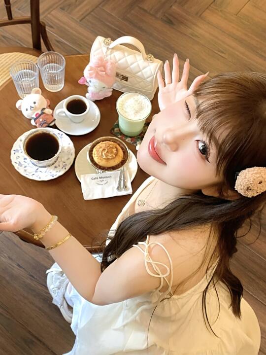 下次去咖啡店试试这么拍!!🍨附拍照教程）