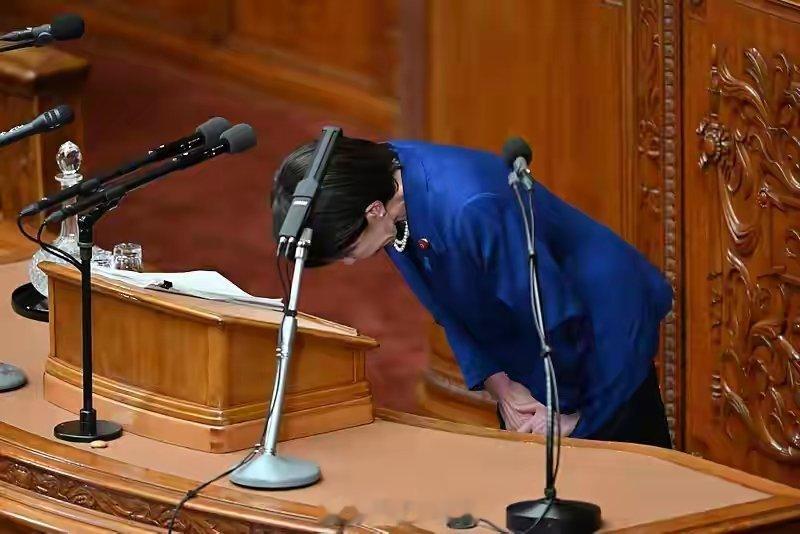 日本军国主义发动的侵略战争给亚洲乃至世界带来深重灾难。然而，日本国内一些势力仍在