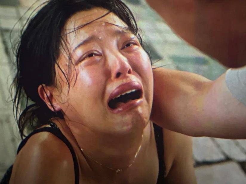 辛芷蕾这回可真是躺着中枪了！白百何先开炮质疑东京电影节，郝蕾紧跟着在朋友圈发难，