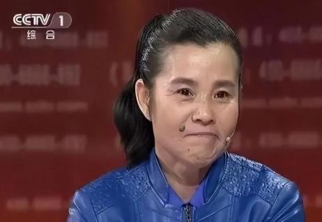 1984年，贵州一名女子被拐卖到深山，被迫嫁给老光棍并生下一对儿女。30年后儿子