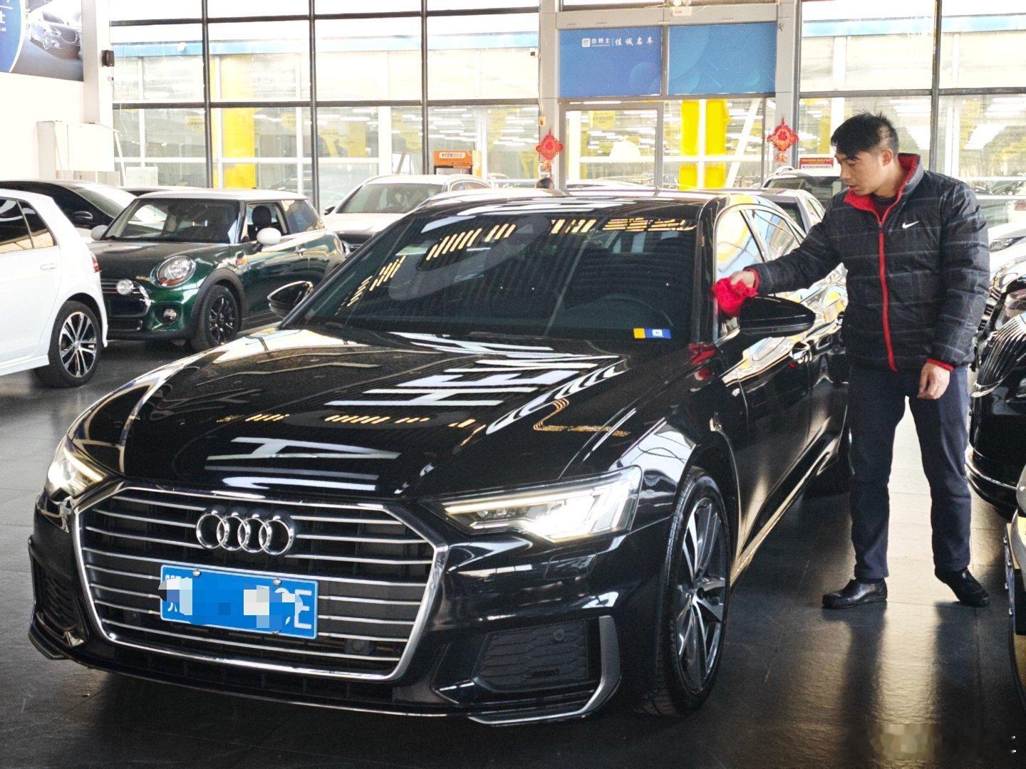 最新拿下一台21年40动感型A6L  8.6万公里 三个面油漆 也是二手车市场里