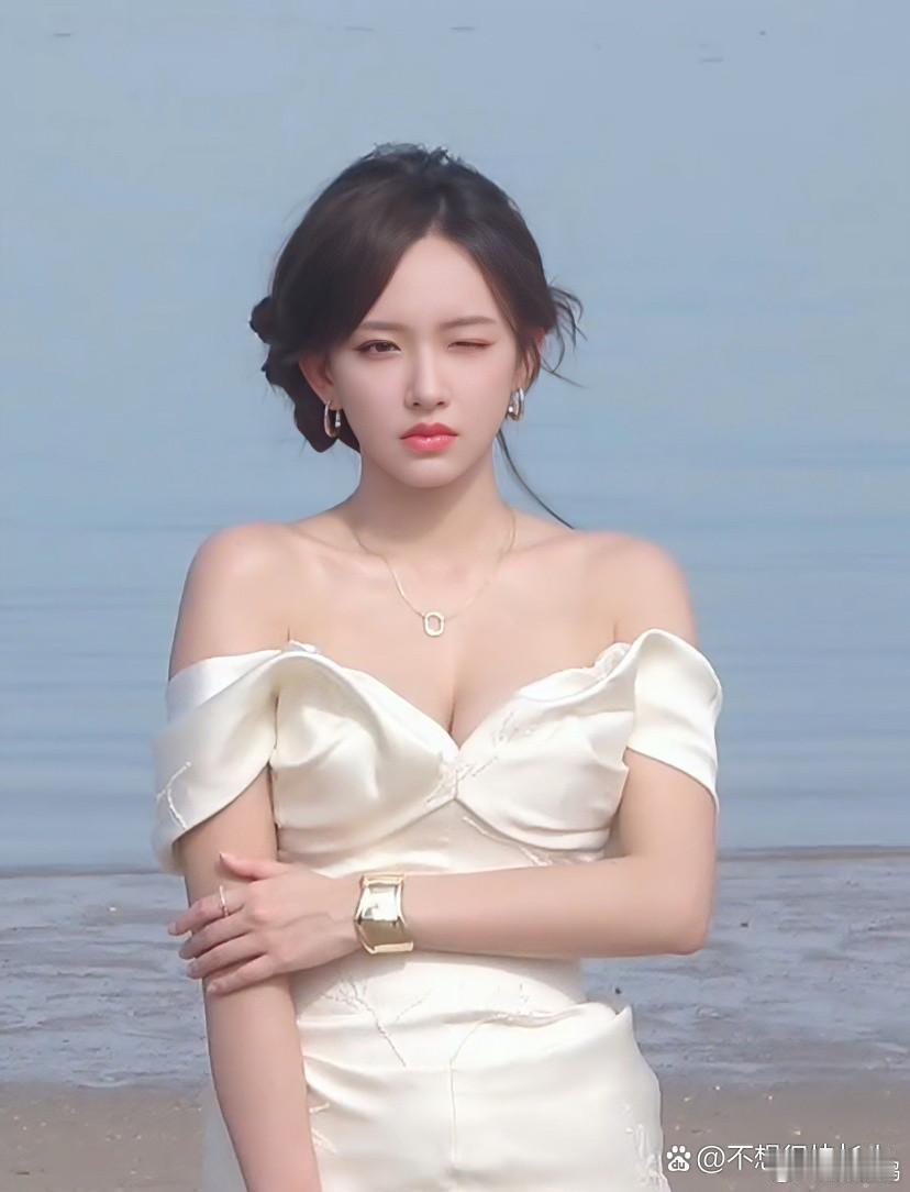 天露啦！程潇这套衣服太美啦 ​​​