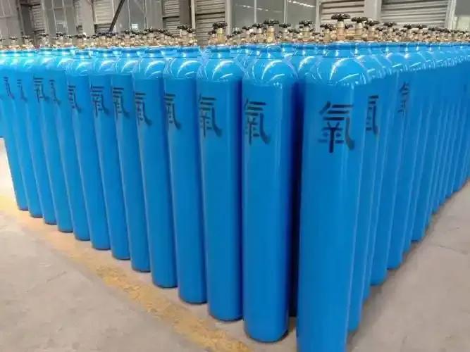 为何乙炔瓶、氧气瓶中一定要留有余压？

嘿，你知道吗？乙炔瓶和氧气瓶里的小秘密就