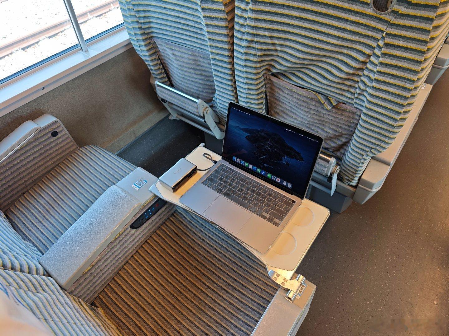 金立创始人被曝在印尼卖家具说一件有趣的事，我所在的行业，这几年经历了大起大落。我