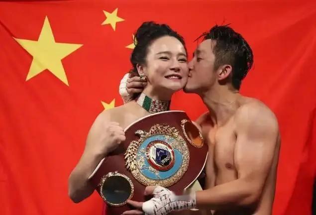 七年败光两亿，从云端跌到谷底。当全网都在坐等他们官宣离婚时，邹市明和冉莹颖发了一