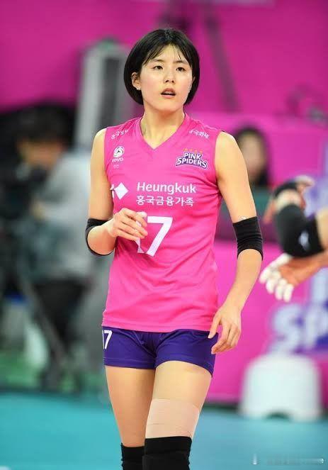 🏐 前韩国国手李在英，由于丑闻和受伤从2021年缺席比赛后，目前正在等待复出；