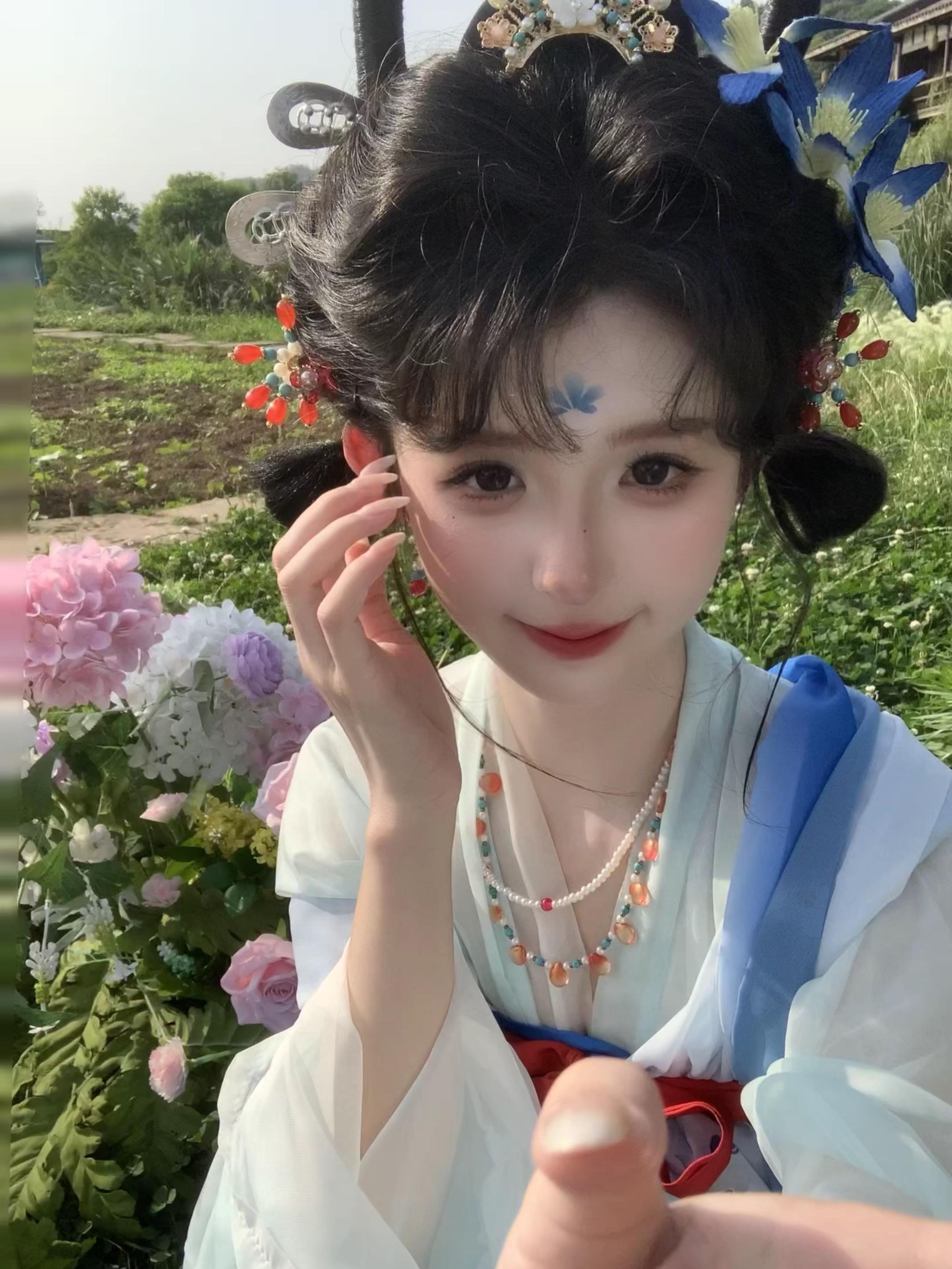 “你眉目如当年流转我心间”