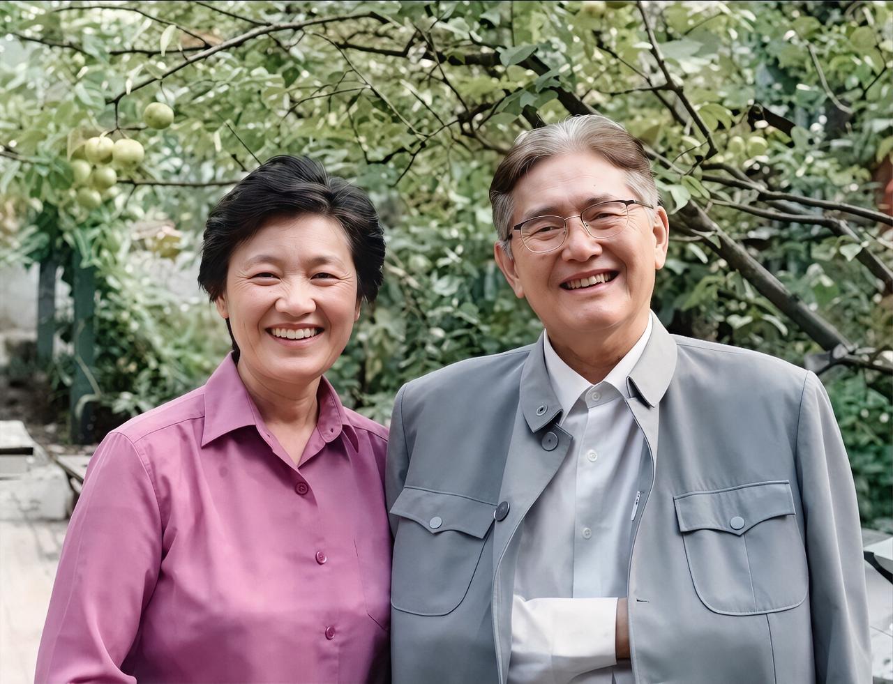 乔冠华：娶年轻22岁的章含之后，坚持过二人世界，把儿女赶出家门