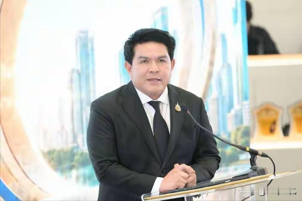 揣着明白装糊涂！
中国驻泰使馆10月16日发出安全提醒，提示国人去泰国要小心绑架