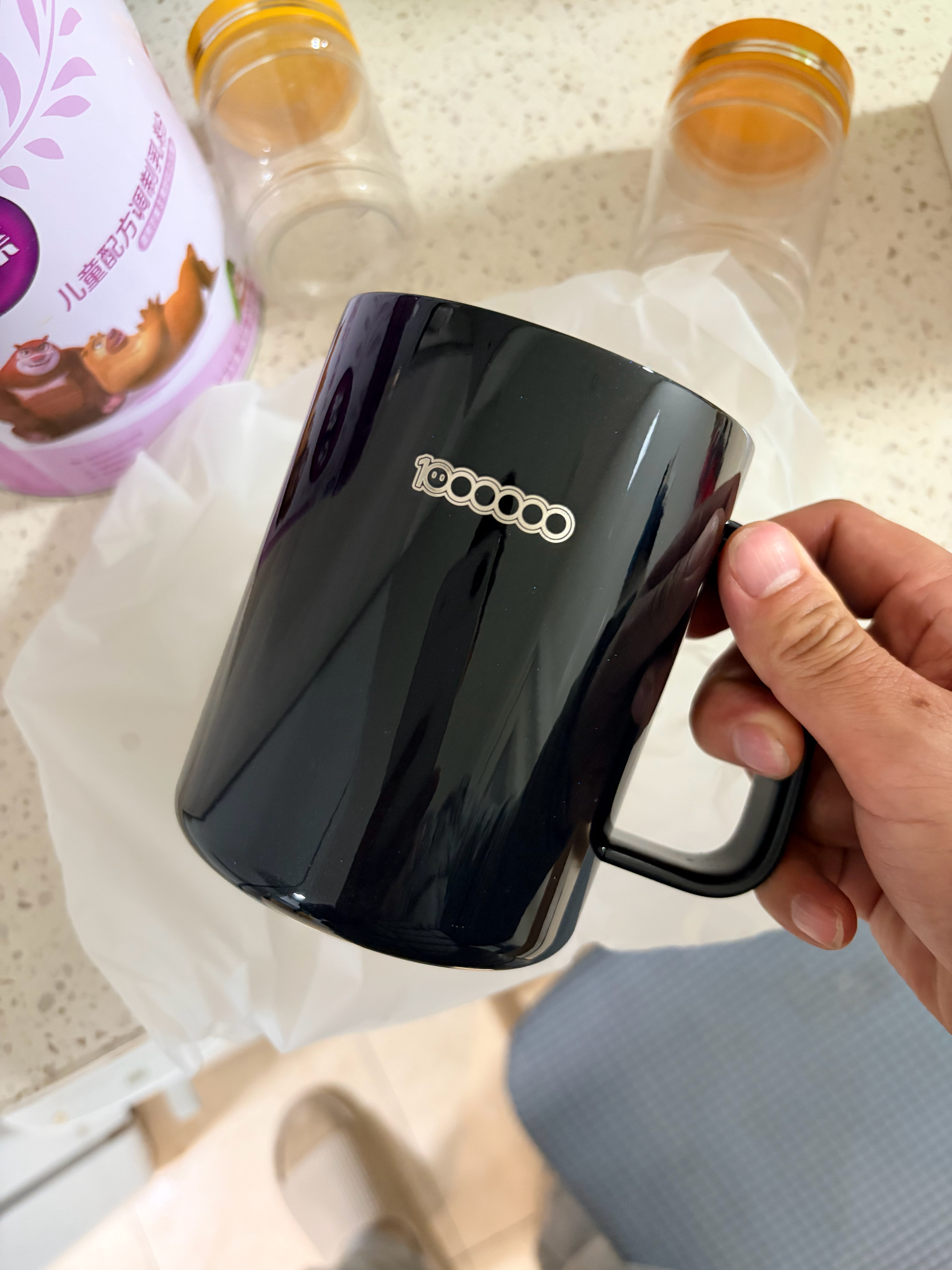 家里实在太多杯子了，刚搜刮出来，不嫌弃的话，评论抽了，都是全新的，只是打开拍个照