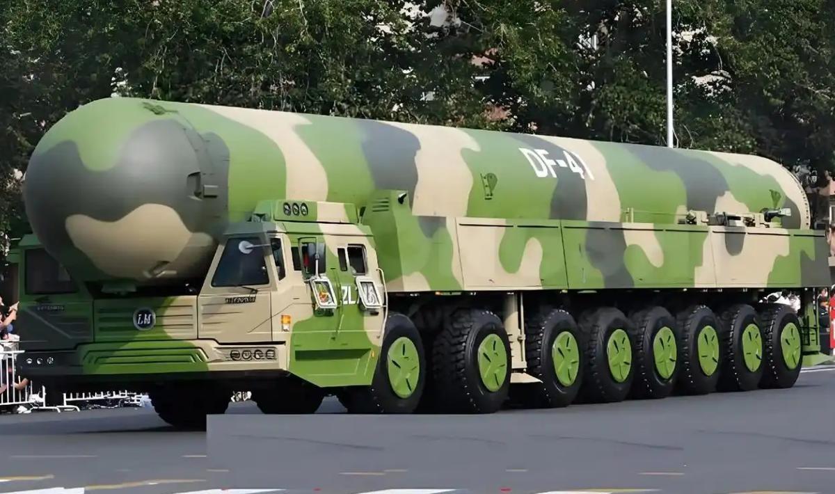 一枚东风41能干掉一艘航母吗？其实不少人不清楚，别看航母和东风41的名头都很大，