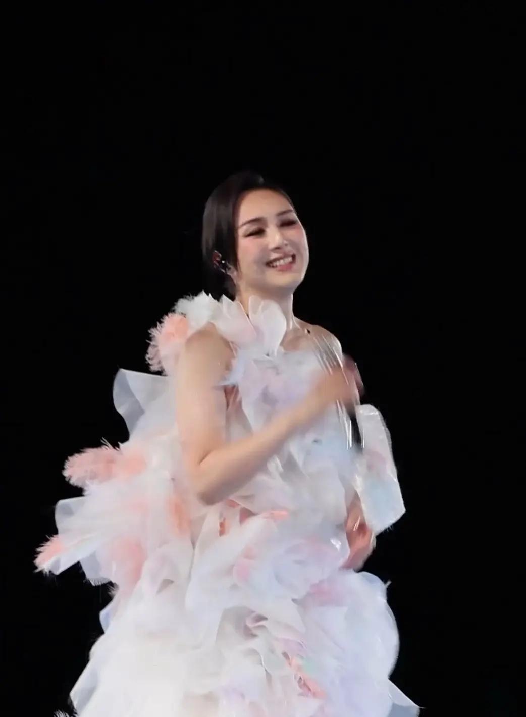 杨千嬅世界巡回演唱会—广州站 杨千嬅巡演 杨千嬅广州演唱会 全开麦演唱会现场 神