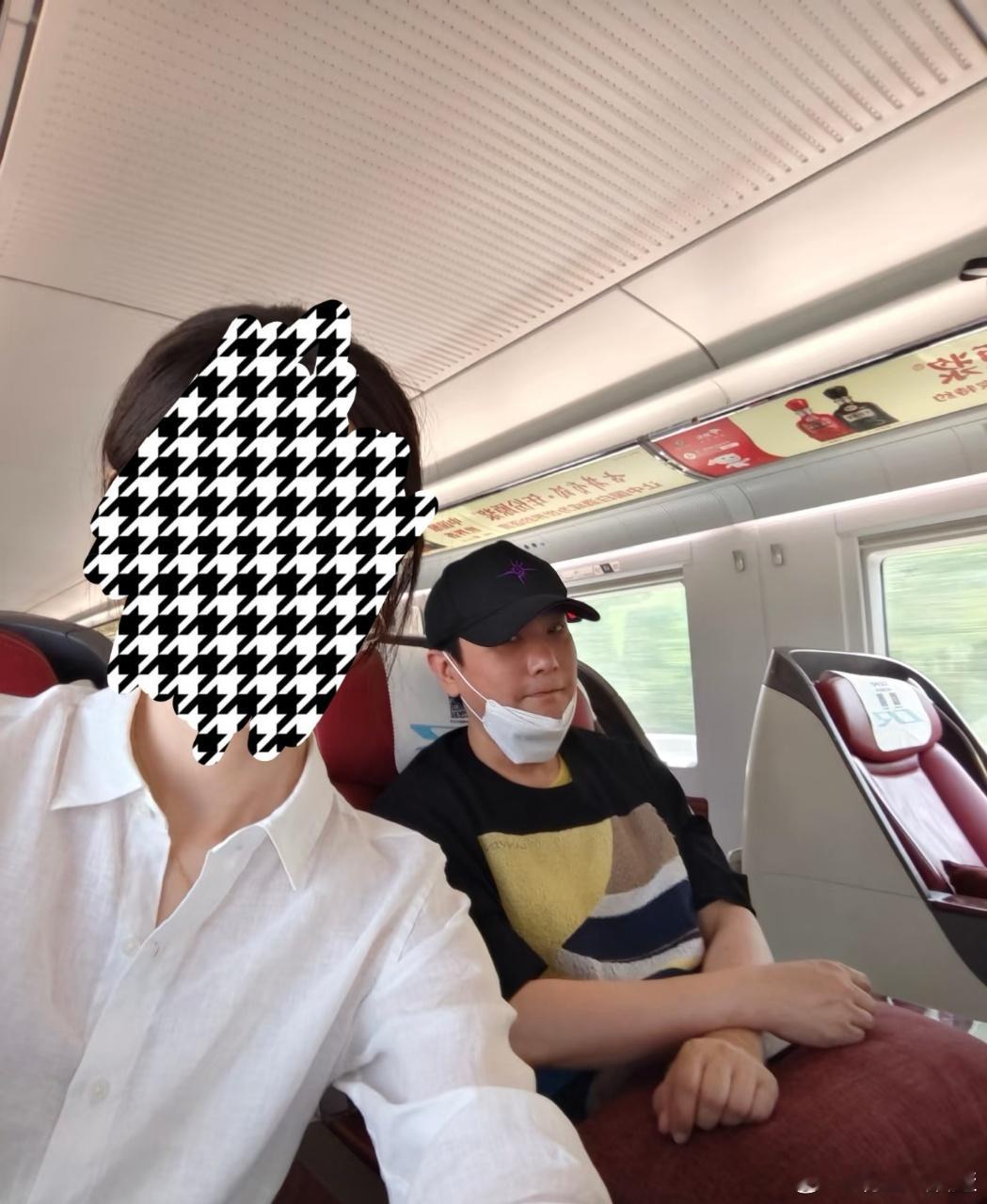 张信哲帮偶遇网友想方案张信哲帮偶遇网友改方案 这个运气也太好了吧，我也想让张信哲