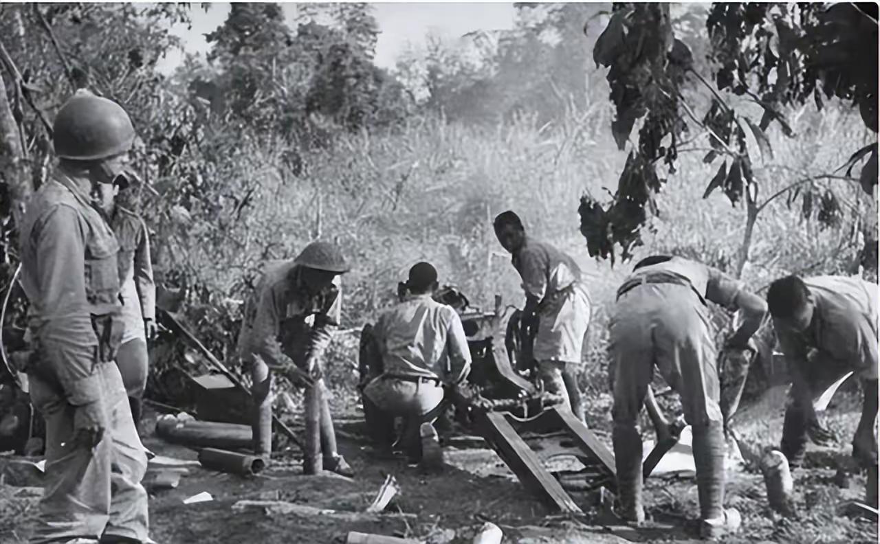 被抛弃的3000残军，留6万后代在邻国建起繁华小镇：毕生怀念中国
 
1950年