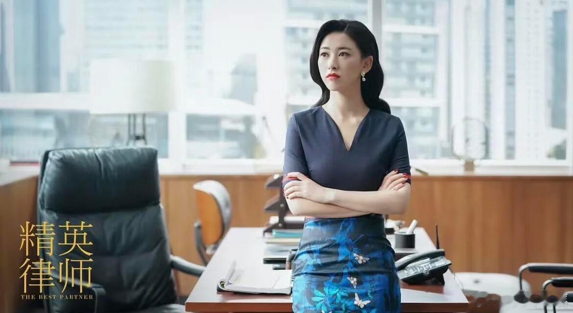 相比女主，感觉朱珠更适合演配角，朱珠在《蜜语纪》里总感觉有点“端着”、放不开，美