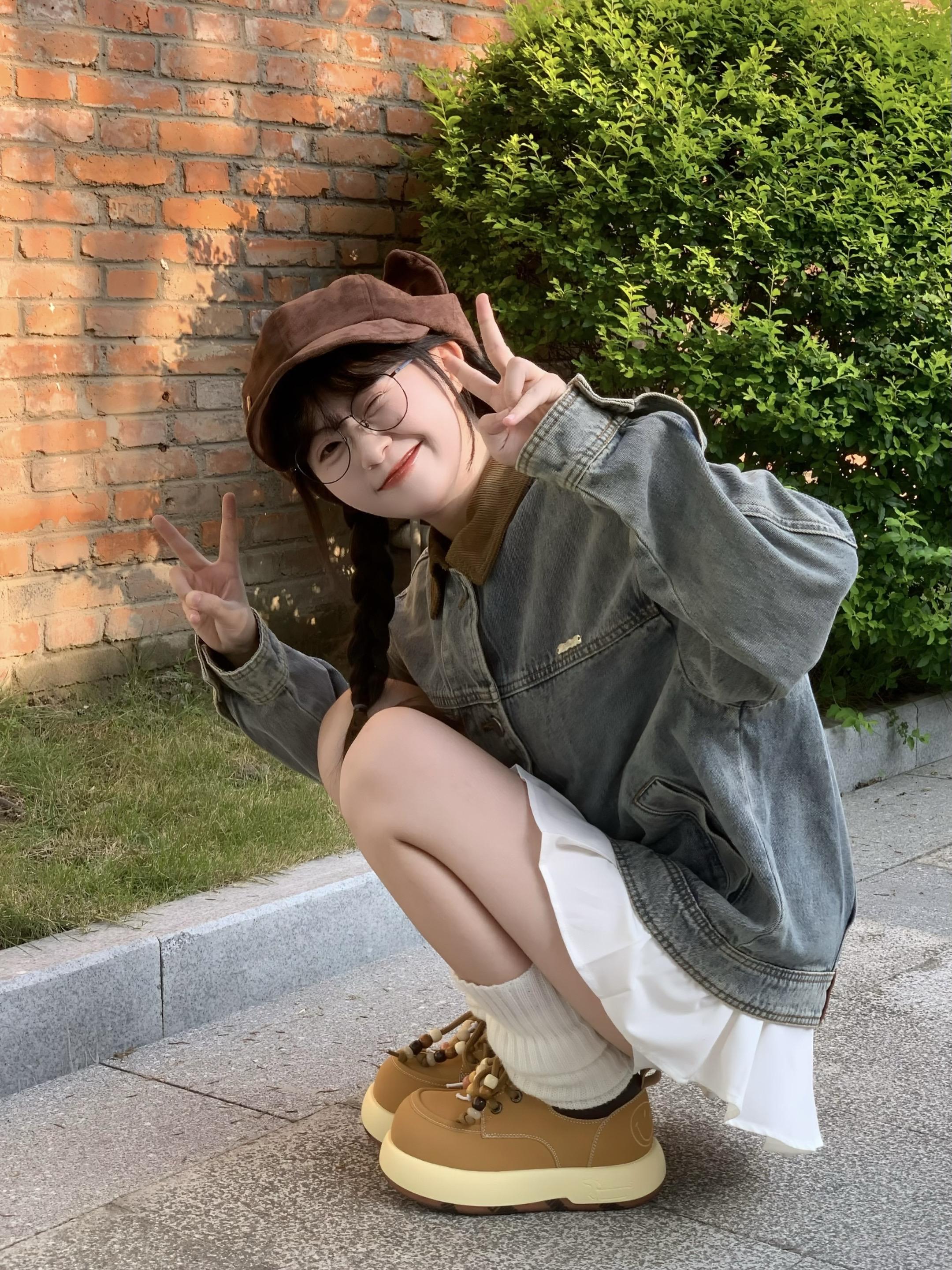 你有没有紧握她手～