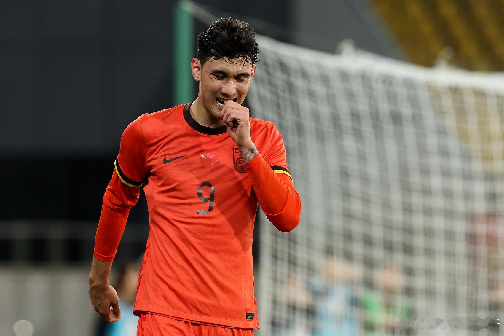 U22国足热身4-0中国香港，拜合拉木、朱鹏宇、鲍盛鑫、向余望破门据北青体育报道